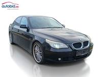 Skats no labās puses priekšā