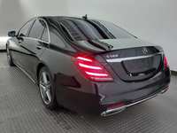 Skats no kreisās puses aizmugurē