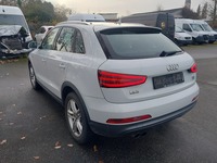 Vaade tagant vasakult