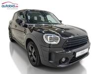 Skats no labās puses priekšā