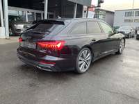 Pogled od pozadi desno