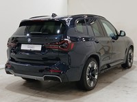 Vue de l’arrière droit