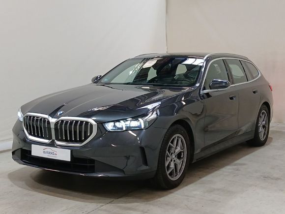 Vue de l’avant gauche