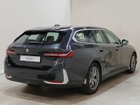 Vue de l’arrière droit