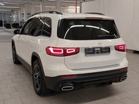 Vaade tagant vasakult