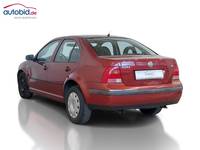 Vaade tagant vasakult