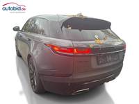 Skats no kreisās puses aizmugurē