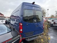 Skats no kreisās puses aizmugurē