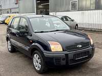 Изглед отпред отдясно