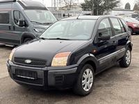 Изглед отпред отляво