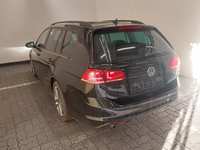 Vaade tagant vasakult