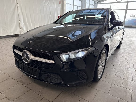 Skats no kreisās puses priekšā