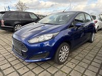 Skats no kreisās puses priekšā