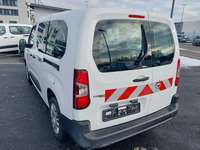 Вид сзади слева