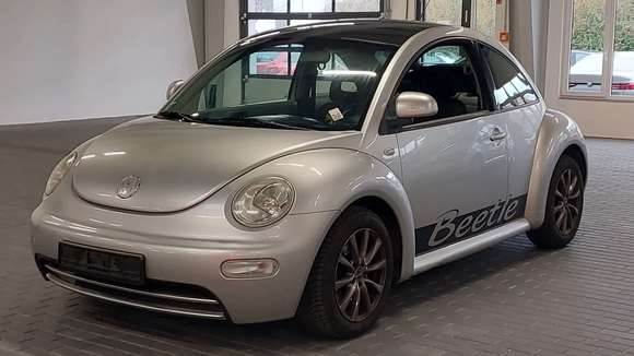 Skats no kreisās puses priekšā