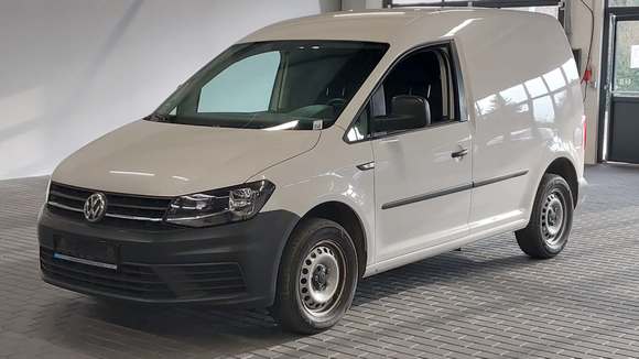 Skats no kreisās puses priekšā