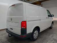 Pogled od pozadi desno