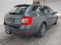 Widok z tyłu po stronie prawej