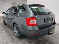 Widok z tyłu po stronie lewej