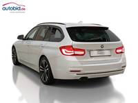 Vue de l’arrière gauche