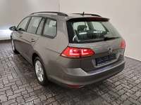 Vaade tagant vasakult