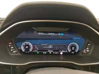 Pohled na přístrojovou desku