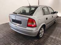 Widok z tyłu po stronie prawej