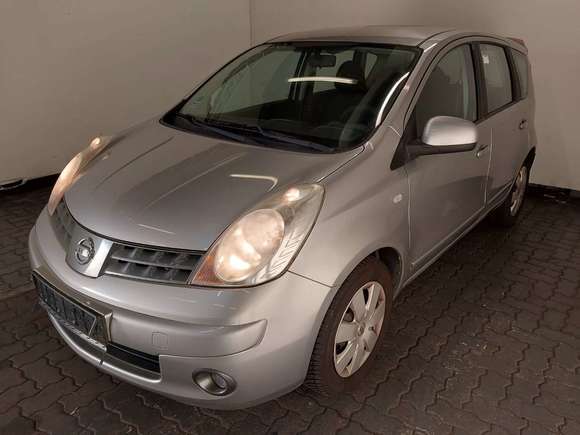 Widok z przodu po stronie lewej