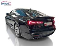 Vaade tagant vasakult