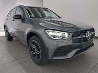 Skats no labās puses priekšā