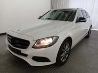 Skats no kreisās puses priekšā