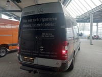 Skats no labās puses aizmugurē