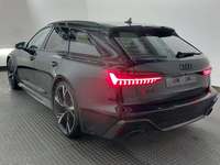 Vaade tagant vasakult