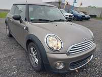 Вид спереди справа