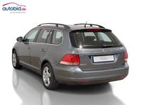 Pogled od pozadi levo