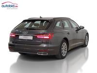 Pogled od pozadi desno