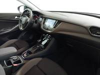 Вид на салон