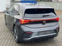 Vaade tagant vasakult