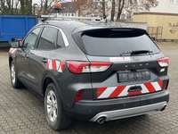 Vaade tagant vasakult