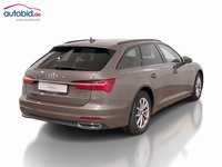 Pogled od pozadi desno