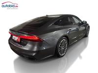 Skats no labās puses aizmugurē