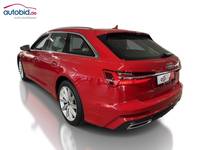 Skats no kreisās puses aizmugurē