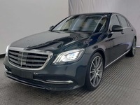 Skats no kreisās puses priekšā