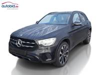 Skats no kreisās puses priekšā