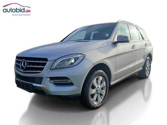 Skats no kreisās puses priekšā