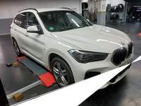 Skats no labās puses priekšā