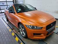 Skats no labās puses priekšā