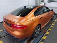 Skats no labās puses aizmugurē