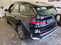 Vaade tagant vasakult