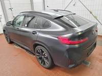 Vaade tagant vasakult